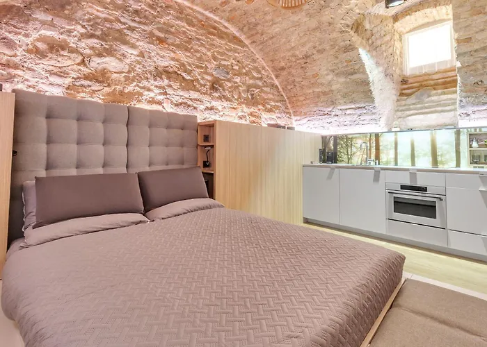 Historic & Modern Arch-studio - Arcloft07 Апартаменты